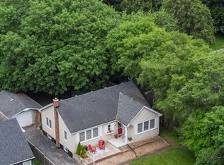 938 King Rd, Burlington, ON L7T3L3