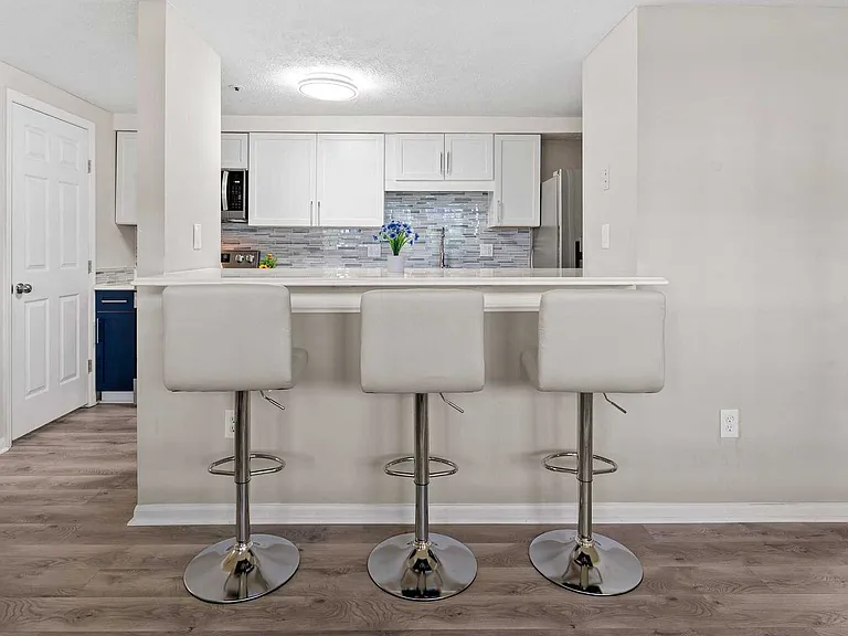 501 Palmtree Dr #3 — Photo 4