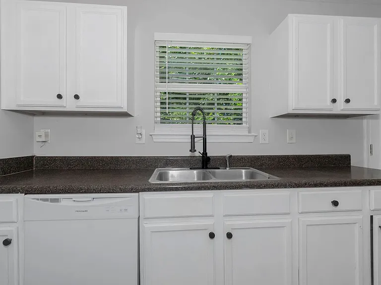 2542 Walter Way — Photo 8