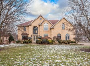 1004 Oak Ridge Rd, Canonsburg, PA 15317