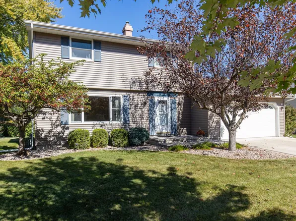 2450 Arcadia Ave, Oshkosh, WI 54904