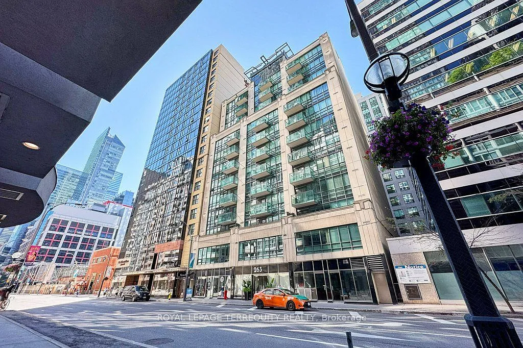 2 bed, $2,950 — Photo 1