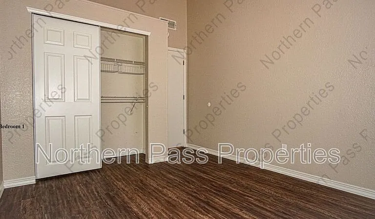 4553 General Maloney Cir — Photo 12