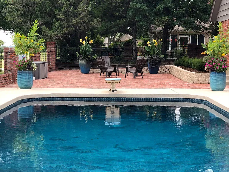 523 Fairway Dr — Photo 14