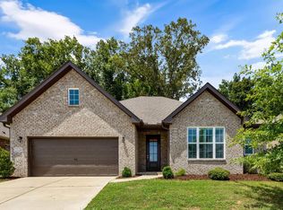 2124 Big Leaf Dr SW, Huntsville, AL 35803