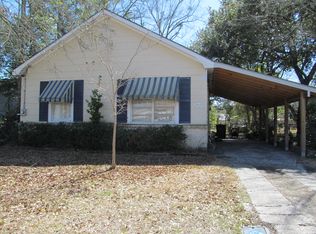 1008 Joseph St, Ocean Springs, MS 39564