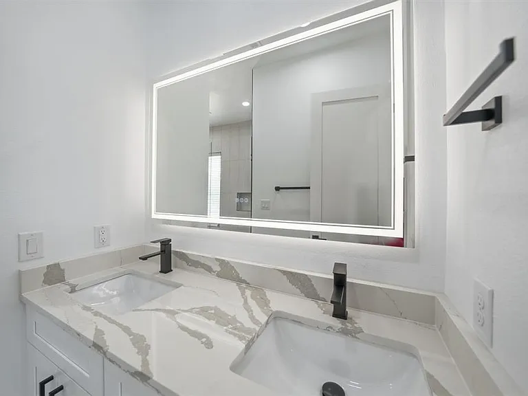428 N Patton St — Photo 12