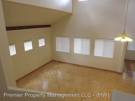 4th image of 3530 Rose Canyon Dr