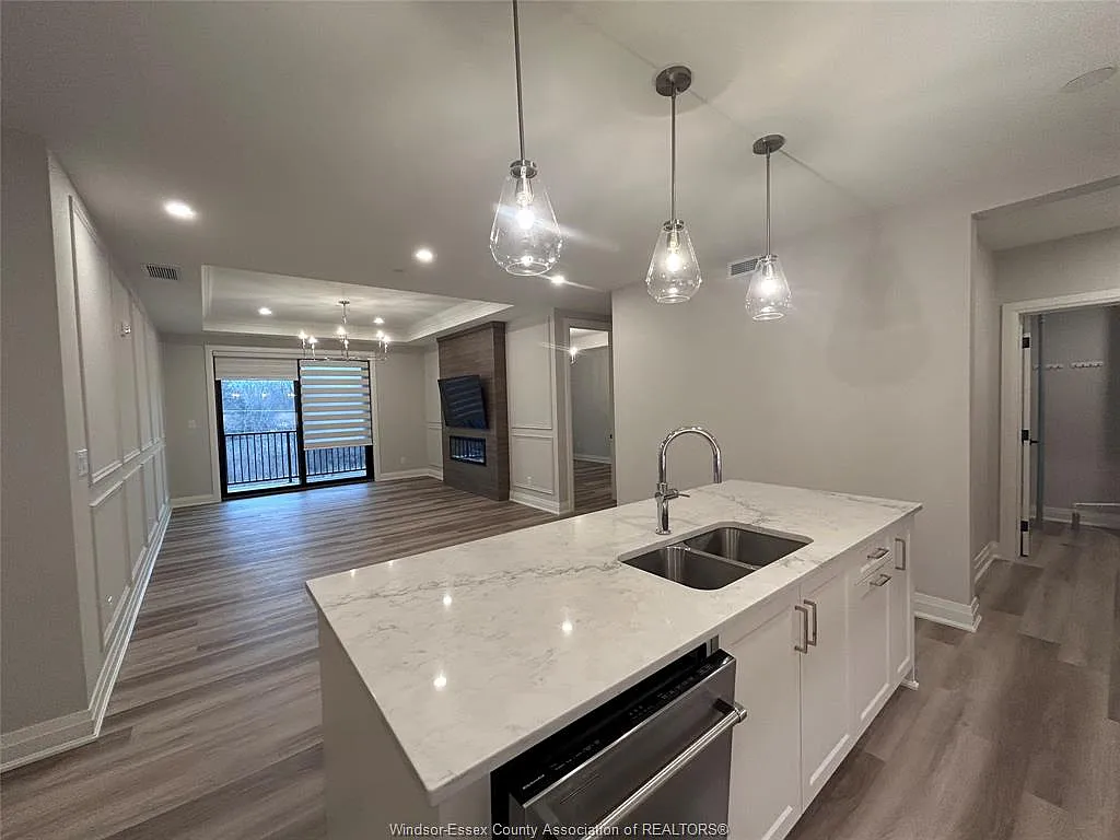 2 bed, 2.0 bath, $2,980 — Photo 2