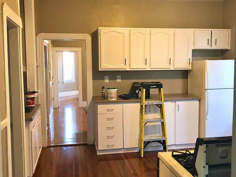98 Irving St #2 — Photo 31