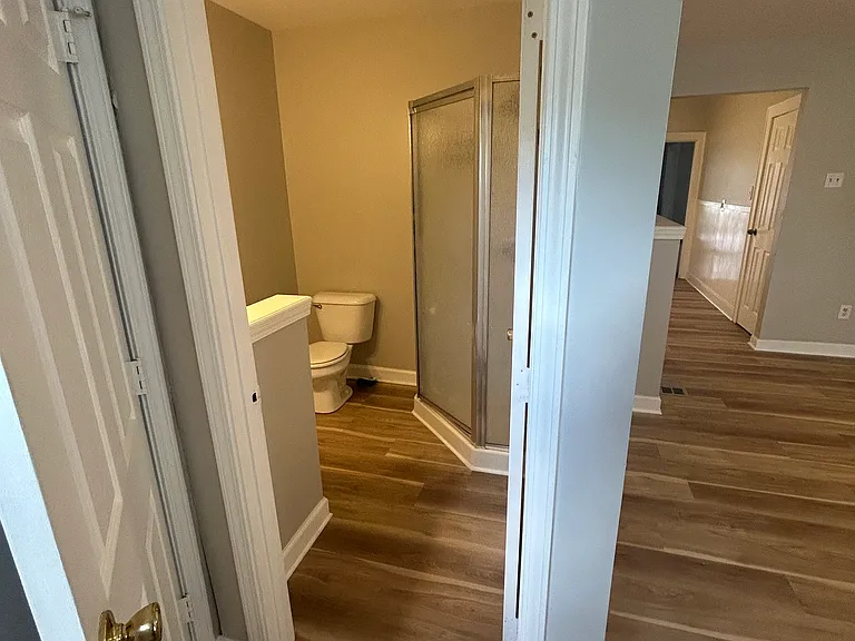 526 E Barbee Ave — Photo 9
