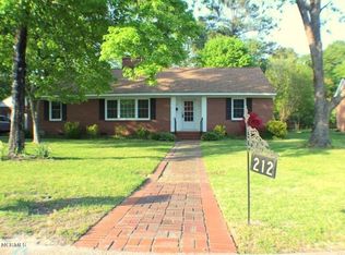 212 W 12th St, Washington, NC 27889
