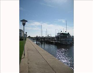 4th image of 1650 Harbor Dr Unit 216