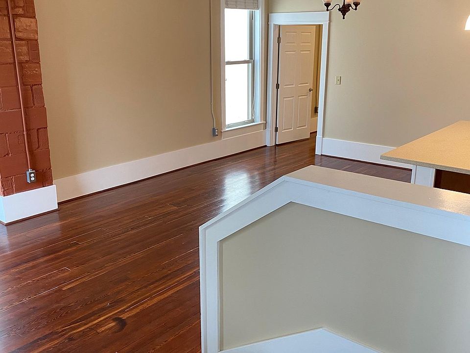 1st image of 15 N State St #1/5