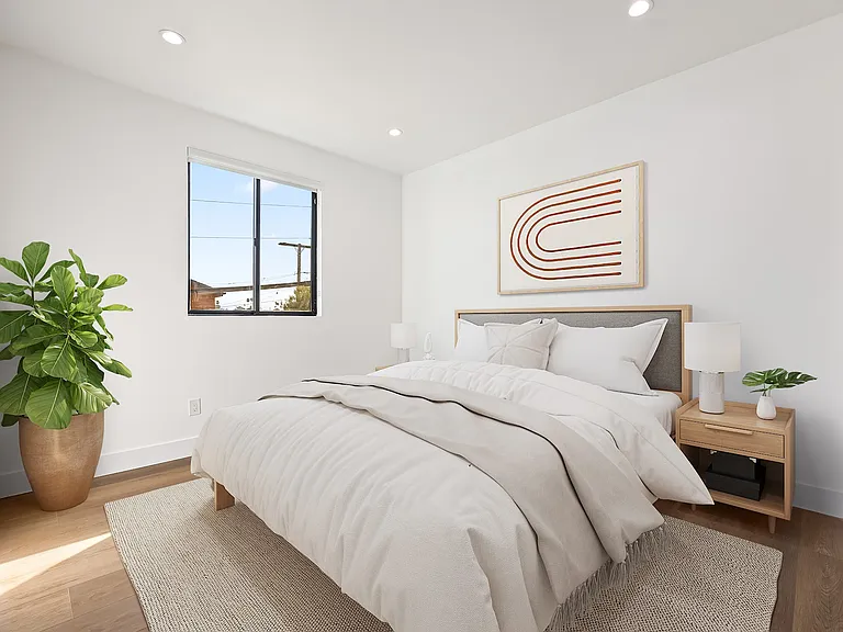 212 W 64th St #D — Photo 32