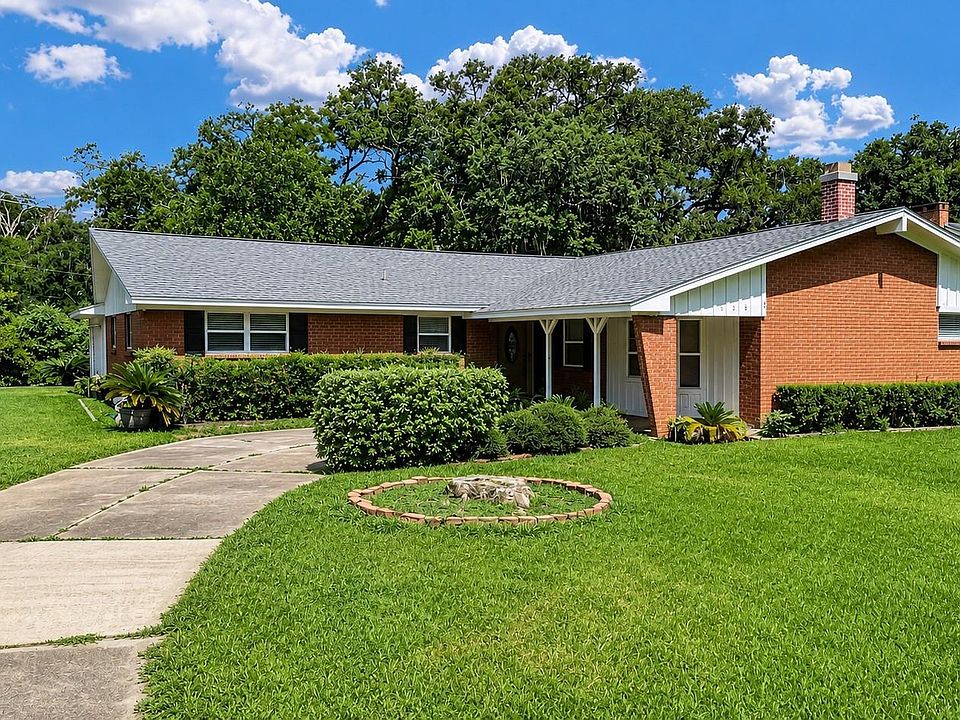 1st image of 238 Forest Dr