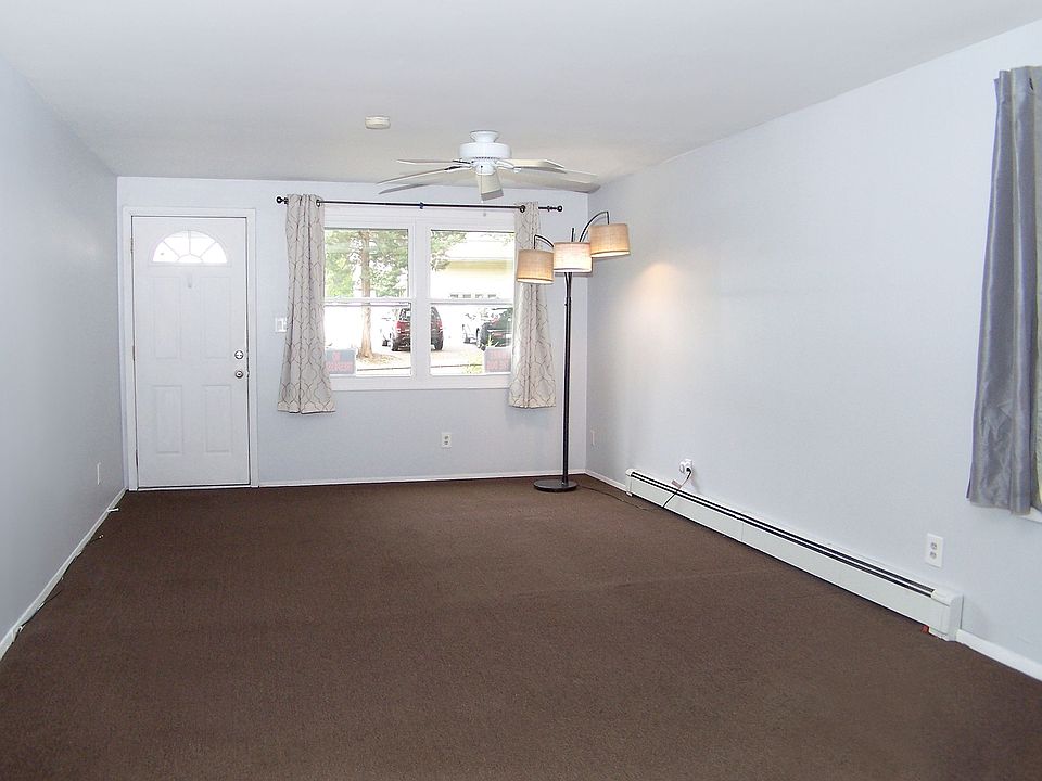 1st image of 96 Cromwell Pl