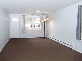 96 Cromwell Pl, Lake Grove, NY 11755
