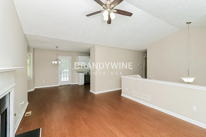 147 Wesley Mill Dr — Photo 6