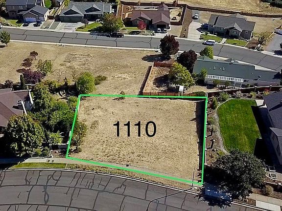 2nd image of 1110 Discovery St