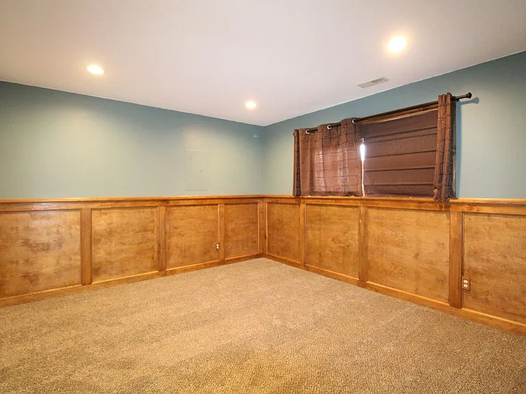 1021 Aspen Dr — Photo 16