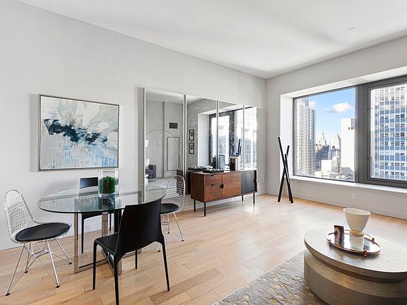 4th image of 75 Wall St APT 29N