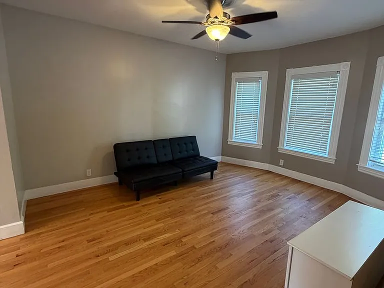 325 Rogers St — Photo 13
