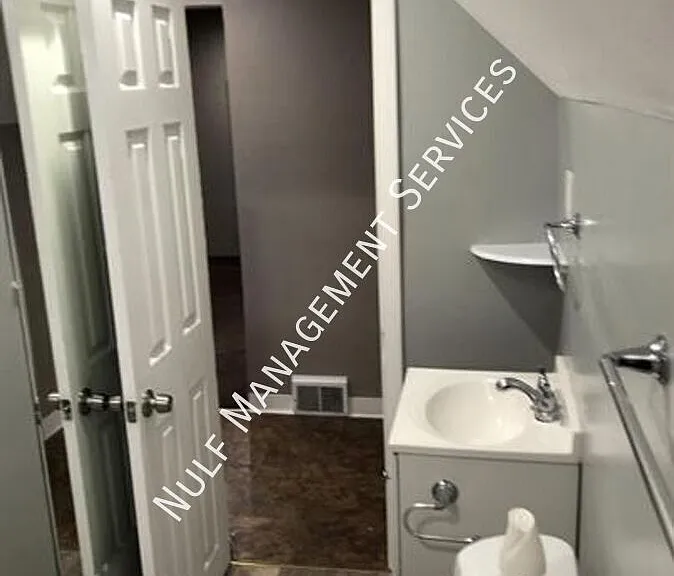 5715 E Liberty Blvd #3 — Photo 7