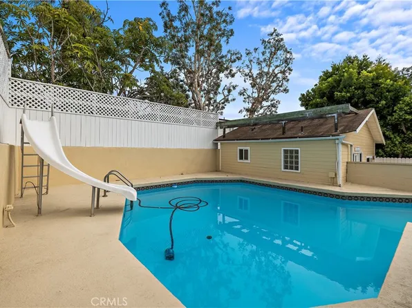 541 Oak St, Laguna Beach, CA 92651
