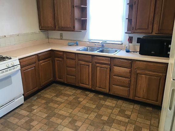 4th image of 8557 Jane Ave