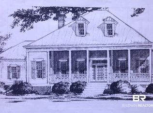 4 Summer Lake St, Fairhope, AL 36532