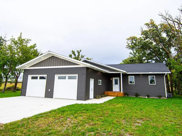 4341 State Highway 11, Karlstad, MN 56732