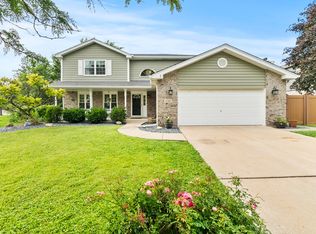 11130 Granite Dr, Mokena, IL 60448