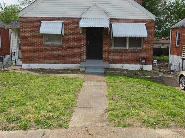 9835 Green Valley Dr, Saint Louis, MO 63136