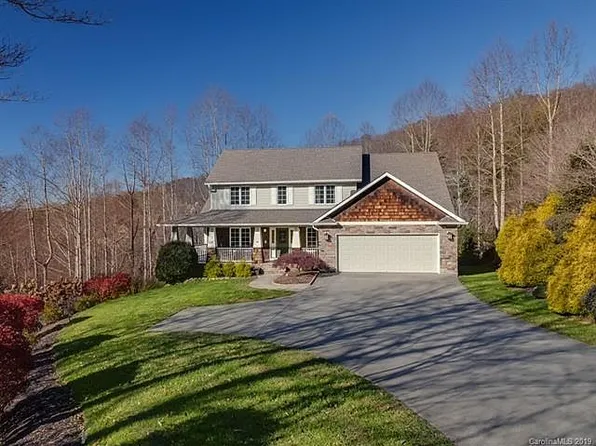 138 Twin Courts Dr, Weaverville, NC 28787