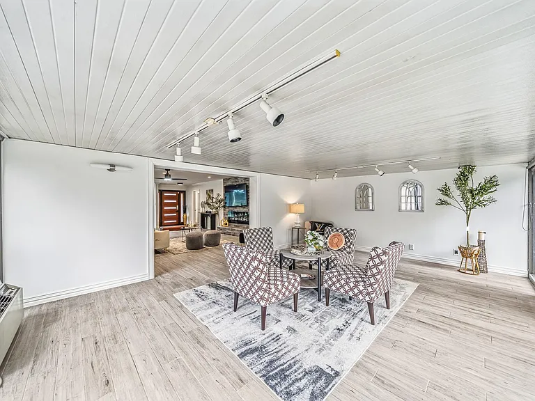 9022 Quebec Dr — Photo 17