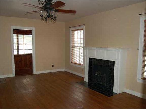 2nd image of 1308 Crestwood Rd #A