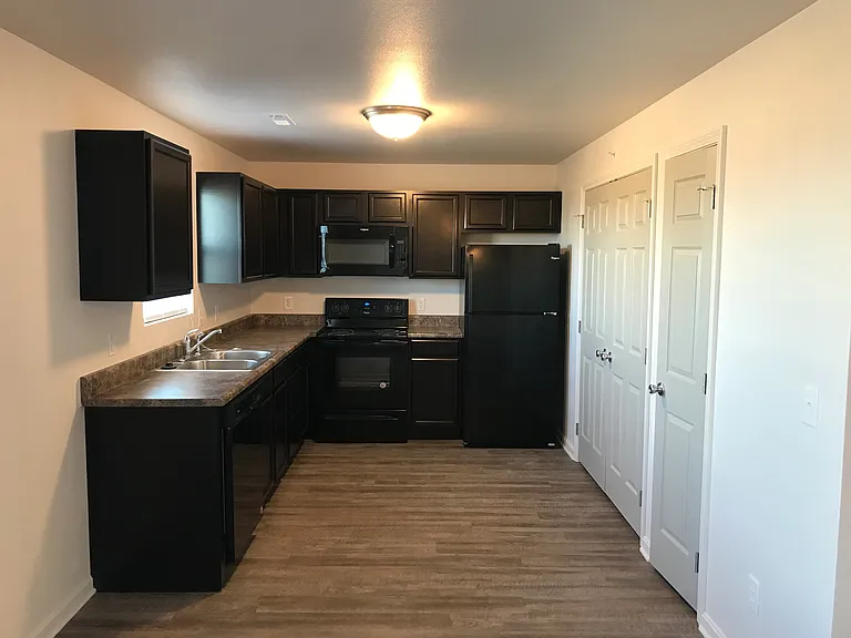 Parkside Manor Apartmens — Photo 27