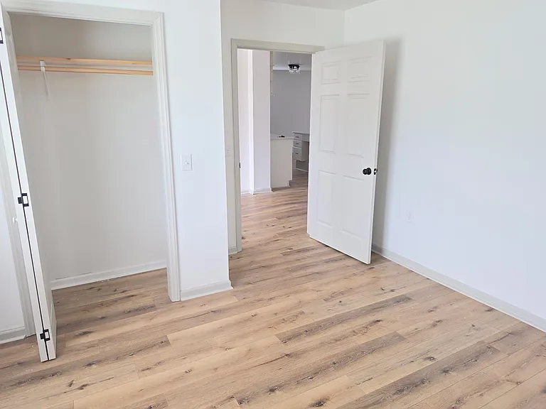 121 Edwards St — Photo 8