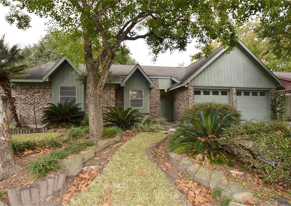 1st image of 2010 Savanna Ct S