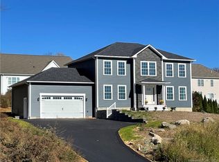 7 Bridle Path Ln, Seymour, CT 06483