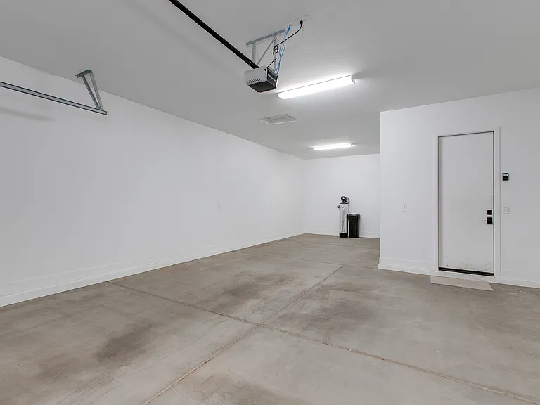 3 Car Garage