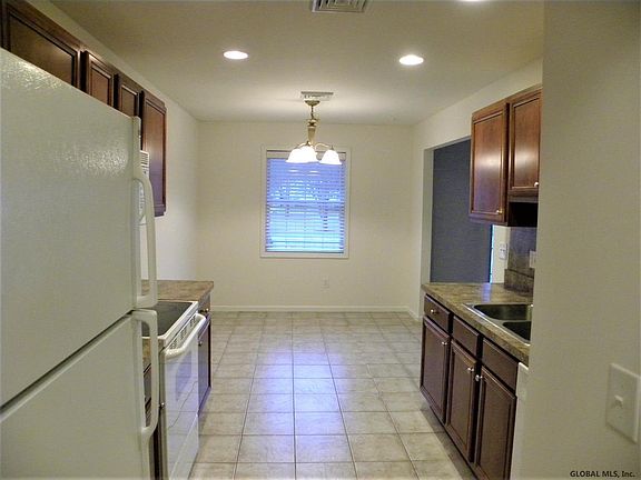3rd image of 44 Washington Ave APT 5D