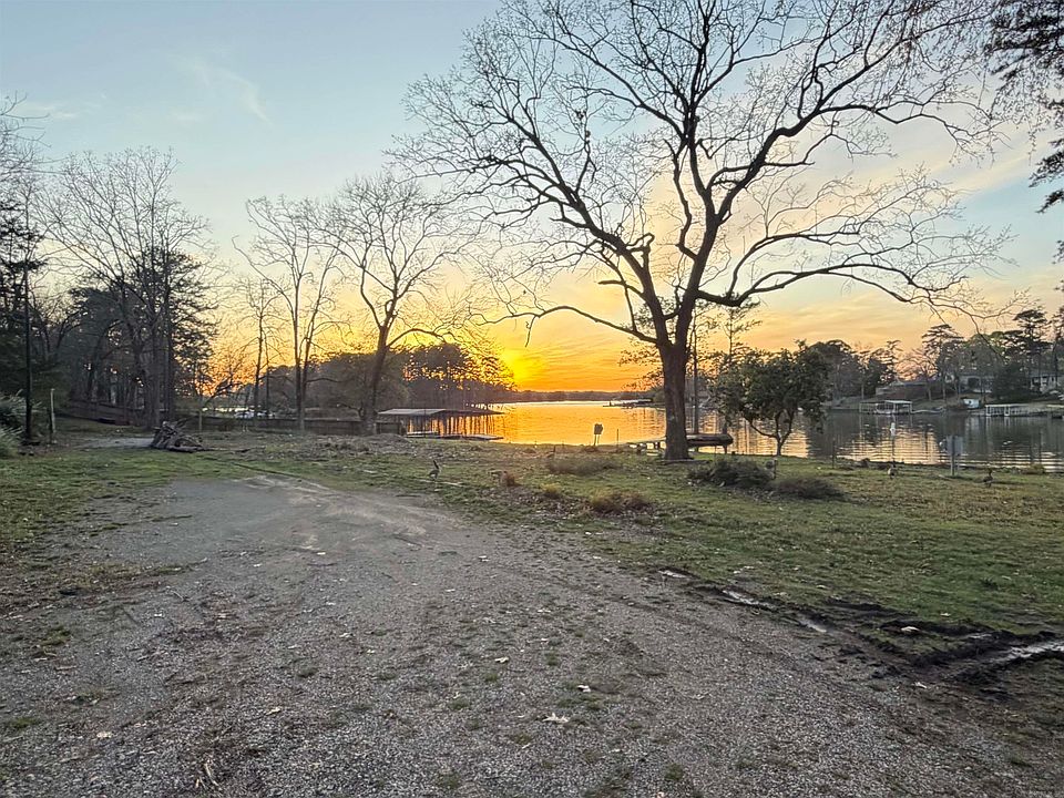 1st image of 192 Rivers Dr