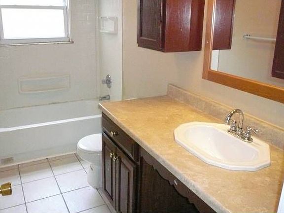 5th image of 502 Greenfield Ln