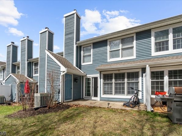 96 Laurelwood Ct, Rockaway Twp., NJ 07866