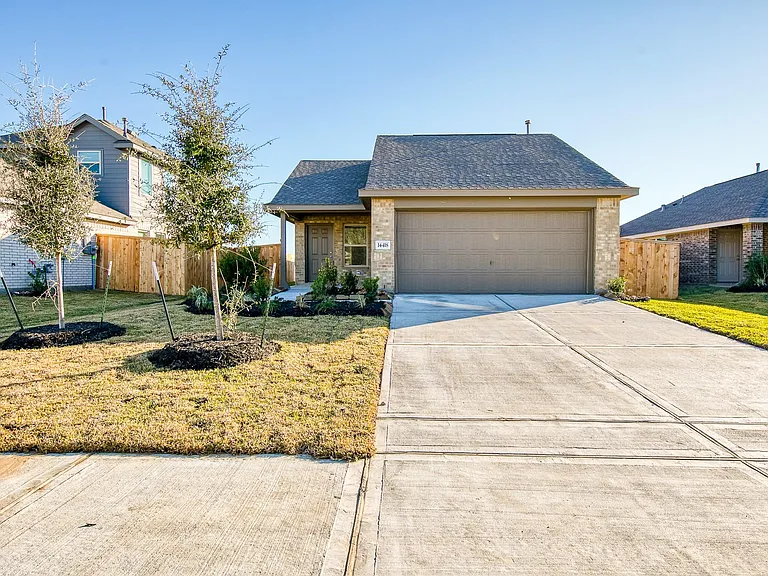 14418 Woodcott Warren Way — Photo 4