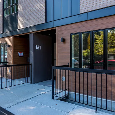 Rented by Nooklyn NYC LLC | media 53