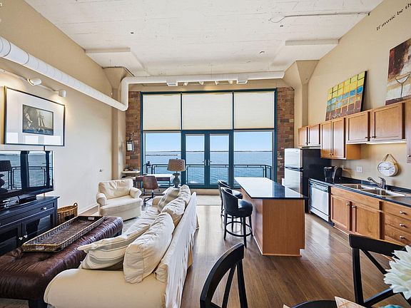 5th image of 401 W Shoreline Dr Unit 267