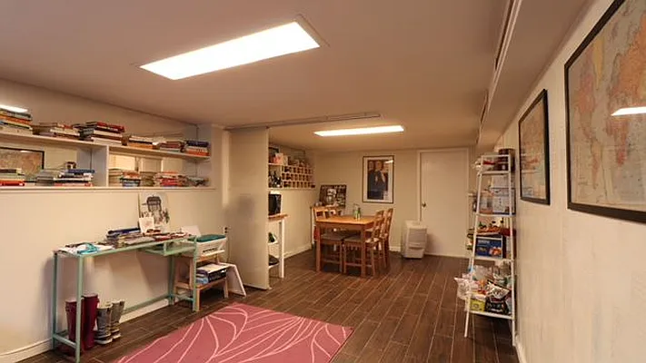 Rented by Compass | media 9